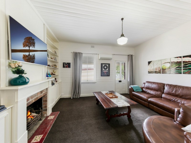 131 Quarry Road, Farley NSW 2320