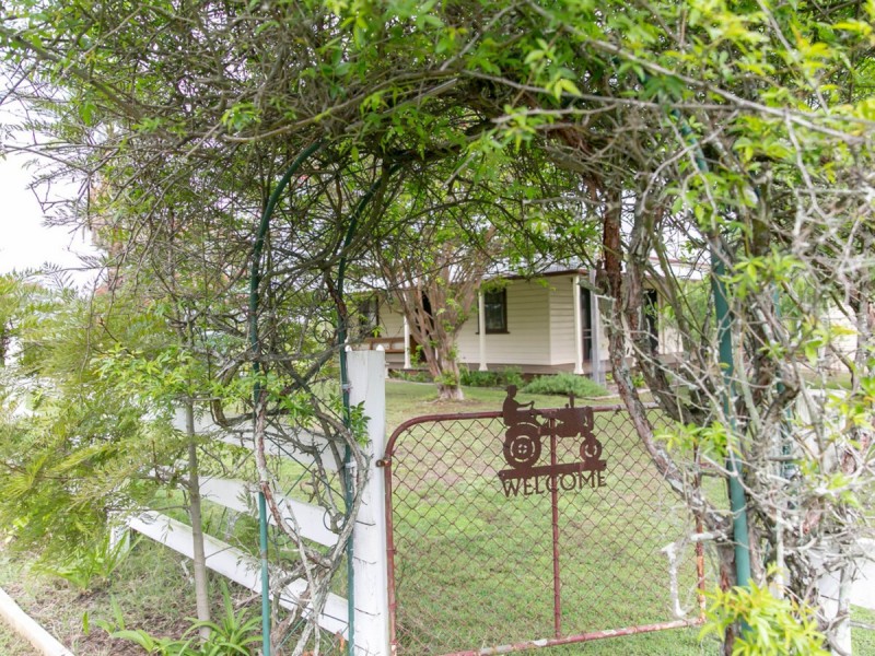 131 Quarry Road, Farley NSW 2320