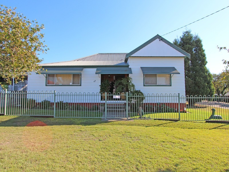 45 Hickey Street, Cessnock NSW 2325
