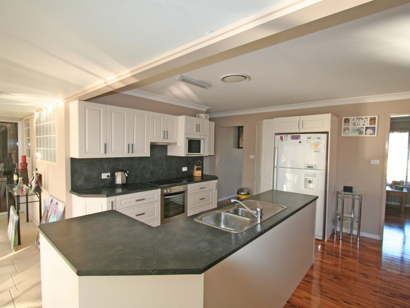 27 Lee-Ann Crescent, Cessnock NSW 2325