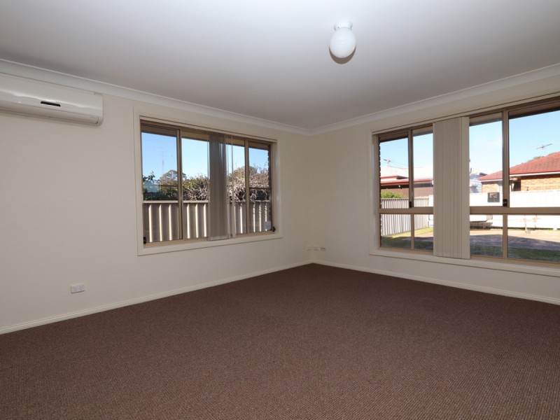 2/28 William Street, Cessnock NSW 2325