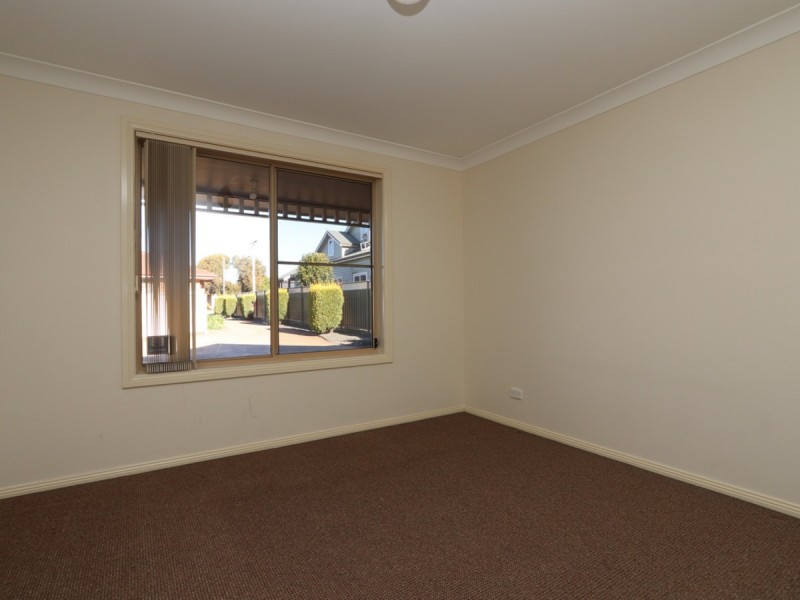 2/28 William Street, Cessnock NSW 2325