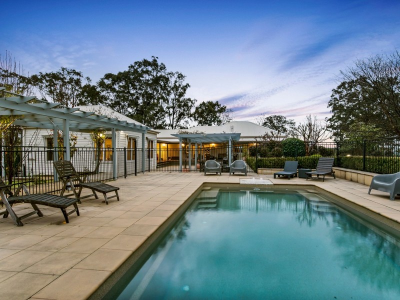 42 Londons Road, Lovedale NSW 2325