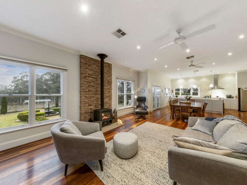 42 Londons Road, Lovedale NSW 2325