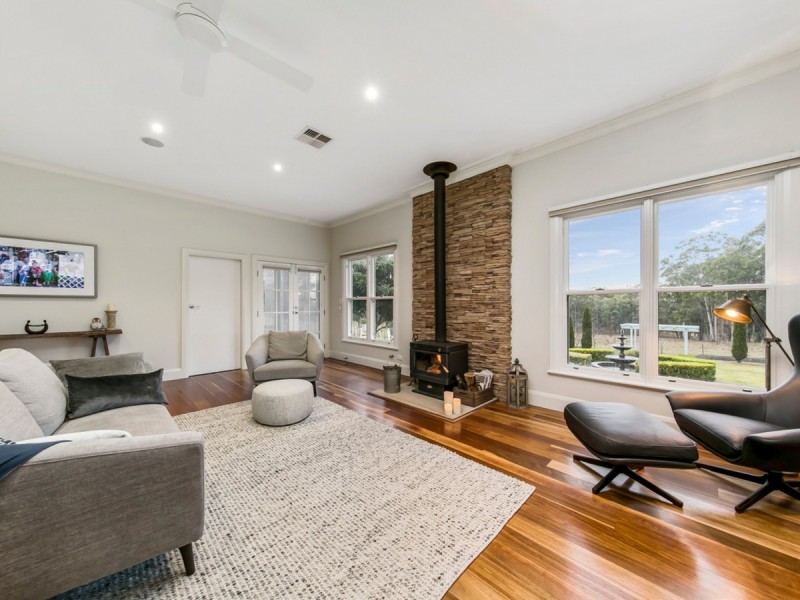 42 Londons Road, Lovedale NSW 2325
