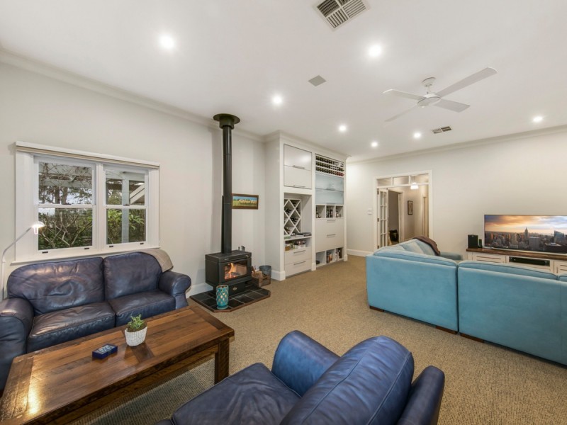 42 Londons Road, Lovedale NSW 2325