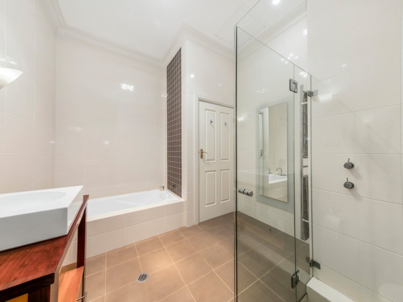 42 Londons Road, Lovedale NSW 2325