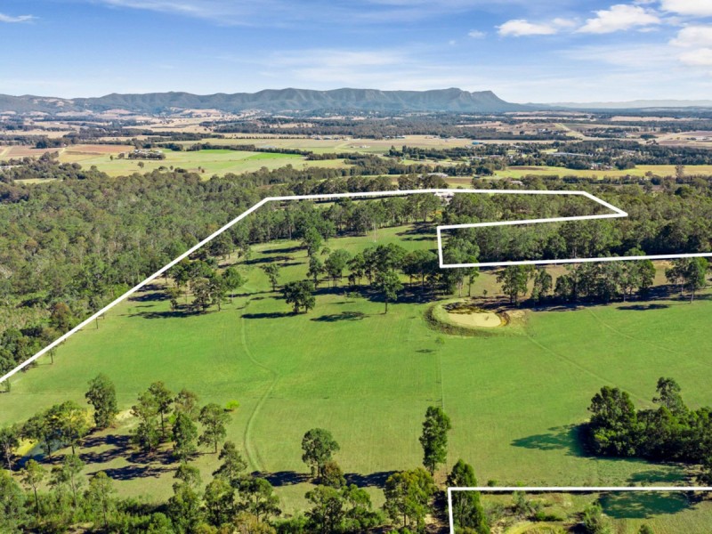 42 Londons Road, Lovedale NSW 2325