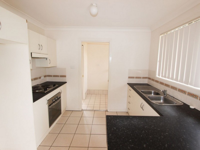 2/79 Catherine Street, Cessnock NSW 2325