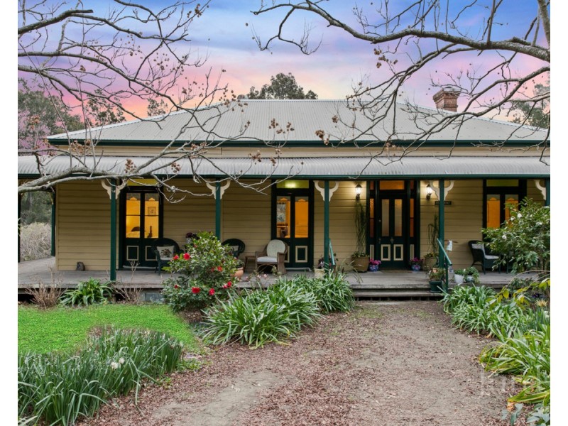 8 Sandy Creek Road, Mount Vincent NSW 2323