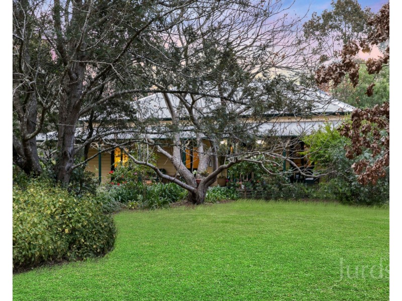 8 Sandy Creek Road, Mount Vincent NSW 2323