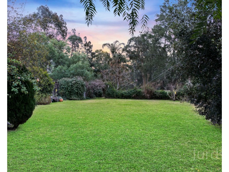 8 Sandy Creek Road, Mount Vincent NSW 2323