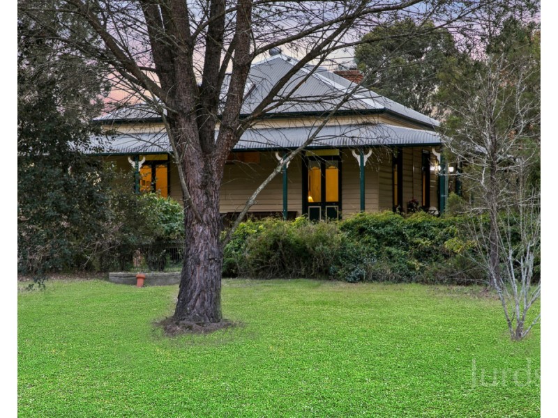 8 Sandy Creek Road, Mount Vincent NSW 2323