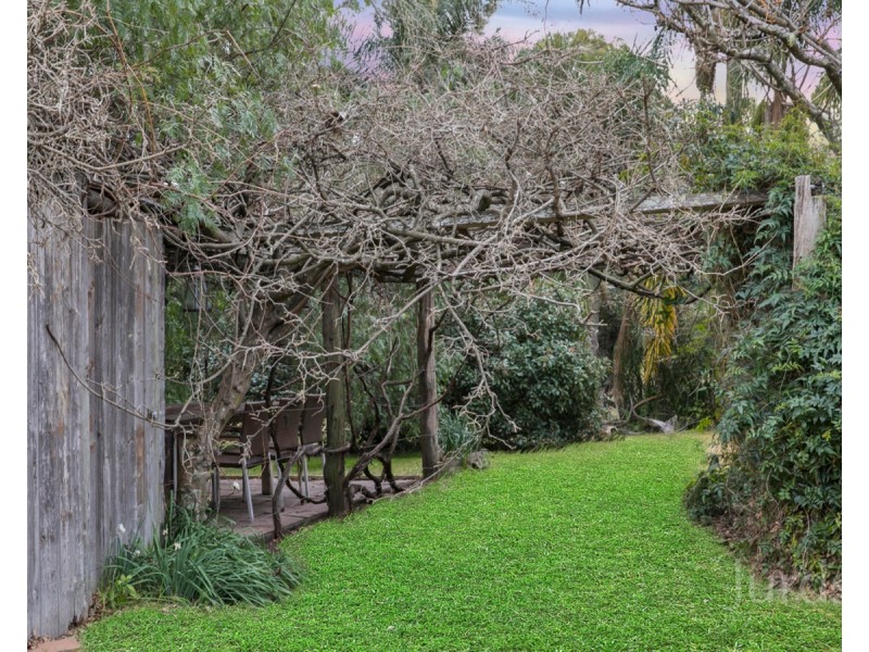 8 Sandy Creek Road, Mount Vincent NSW 2323