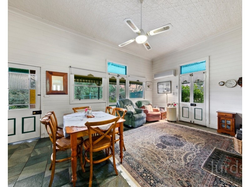 8 Sandy Creek Road, Mount Vincent NSW 2323
