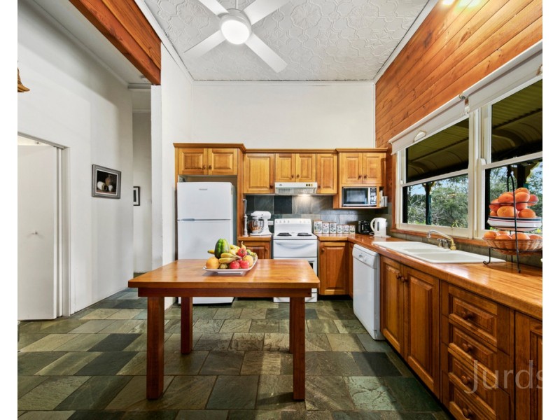 8 Sandy Creek Road, Mount Vincent NSW 2323