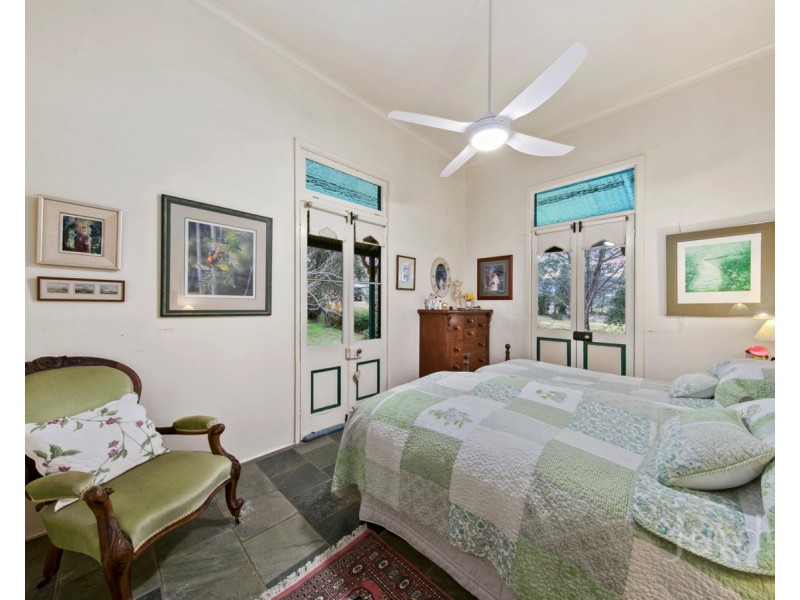 8 Sandy Creek Road, Mount Vincent NSW 2323