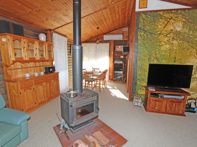 587 Wollombi Road, Broke NSW 2330