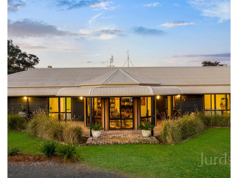 84 Wilderness Road, Lovedale NSW 2325