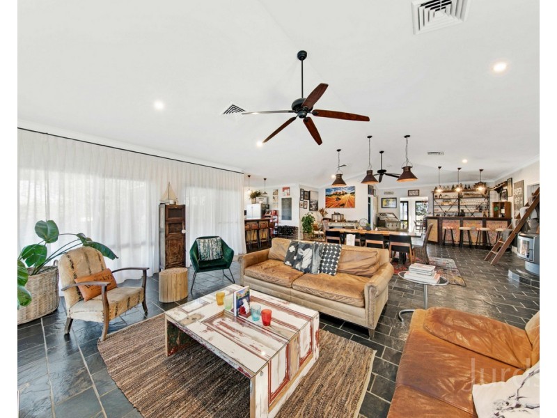84 Wilderness Road, Lovedale NSW 2325