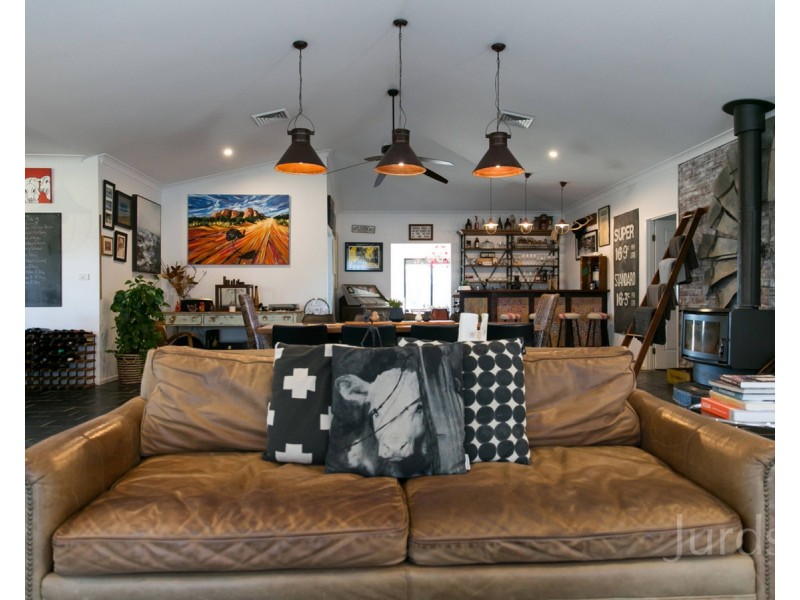 84 Wilderness Road, Lovedale NSW 2325