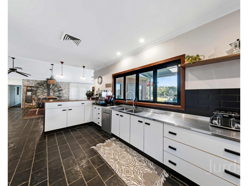84 Wilderness Road, Lovedale NSW 2325