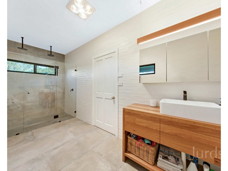 84 Wilderness Road, Lovedale NSW 2325
