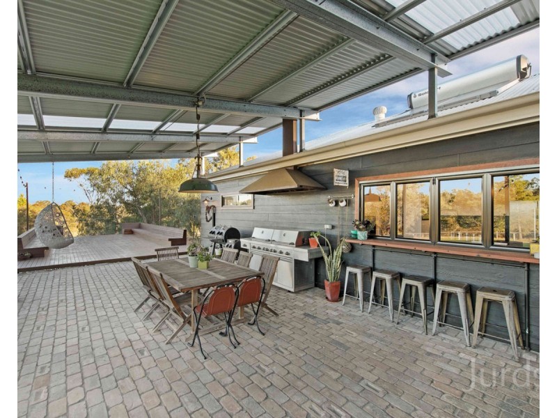 84 Wilderness Road, Lovedale NSW 2325