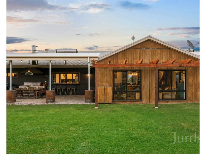84 Wilderness Road, Lovedale NSW 2325