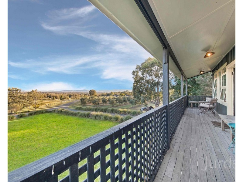 84 Wilderness Road, Lovedale NSW 2325
