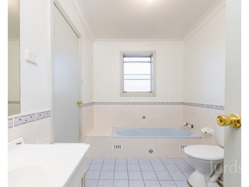 4 Maitland Street, Abermain NSW 2326