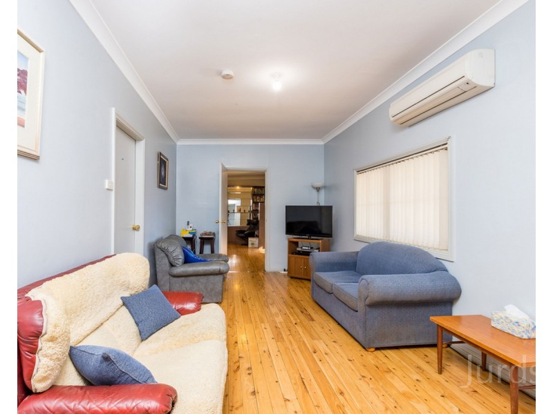 4 Maitland Street, Abermain NSW 2326