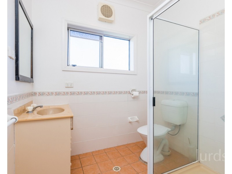 4 Maitland Street, Abermain NSW 2326