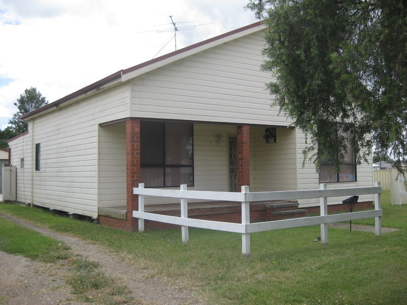 47 Alexander Street, Cessnock NSW 2325