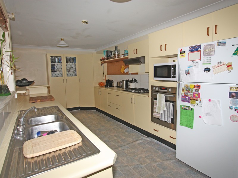 10 Thomas Street, North Rothbury NSW 2335