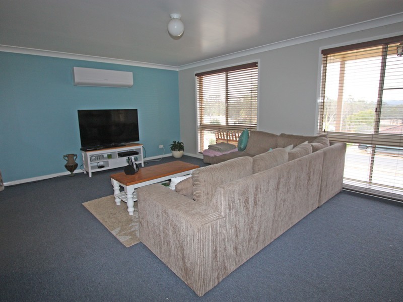 10 Thomas Street, North Rothbury NSW 2335