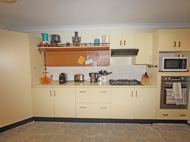 10 Thomas Street, North Rothbury NSW 2335