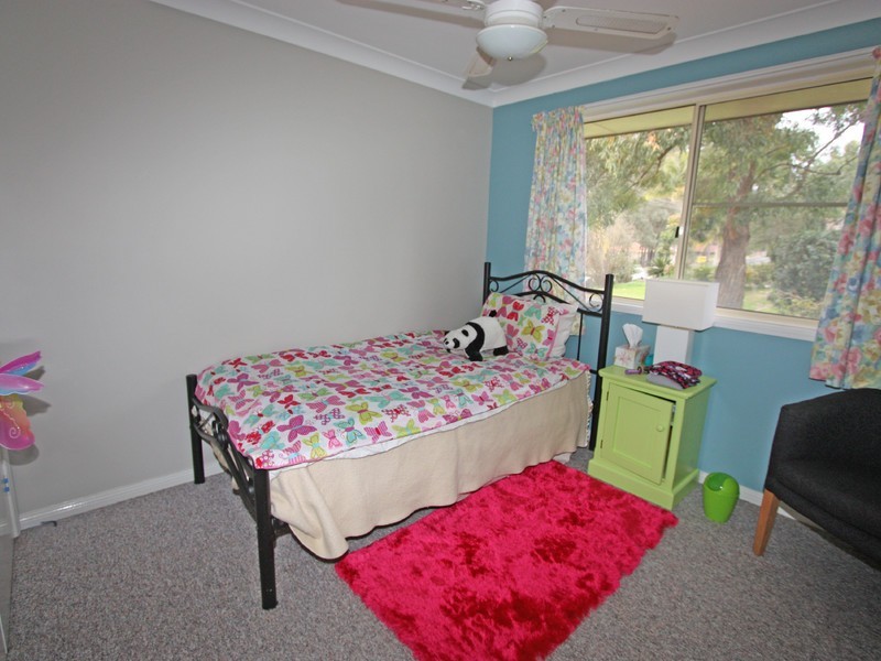 10 Thomas Street, North Rothbury NSW 2335