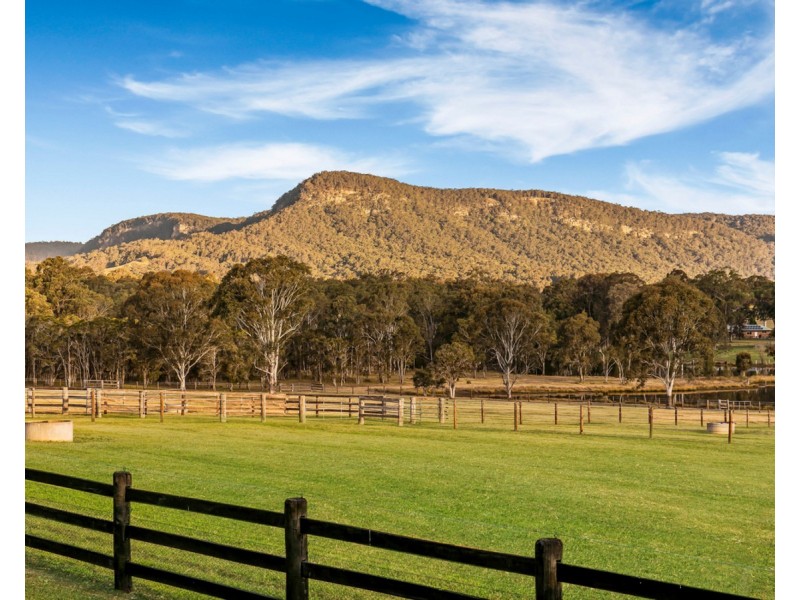 859 Sandy Creek Road, Quorrobolong NSW 2325