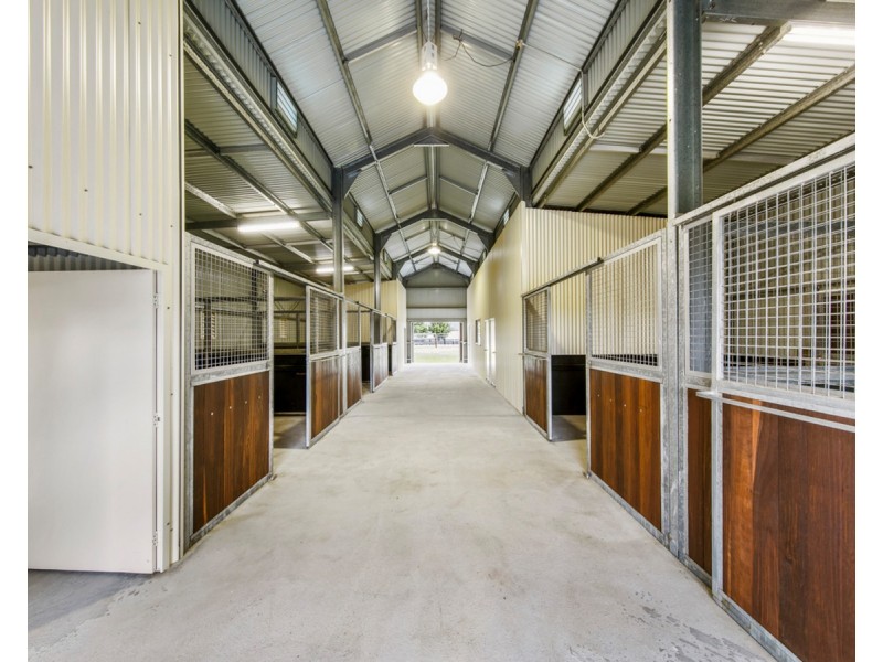 859 Sandy Creek Road, Quorrobolong NSW 2325