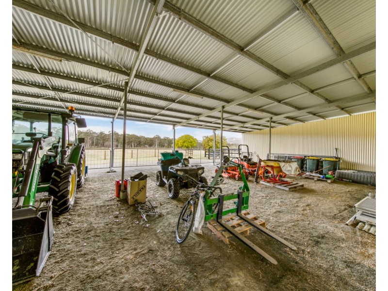 859 Sandy Creek Road, Quorrobolong NSW 2325