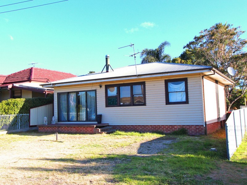 40 Sale Street, Greta NSW 2334