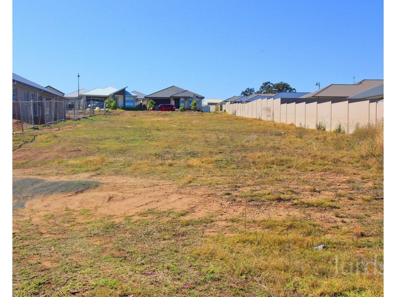 3 Enright Drive (Huntlee), North Rothbury NSW 2335
