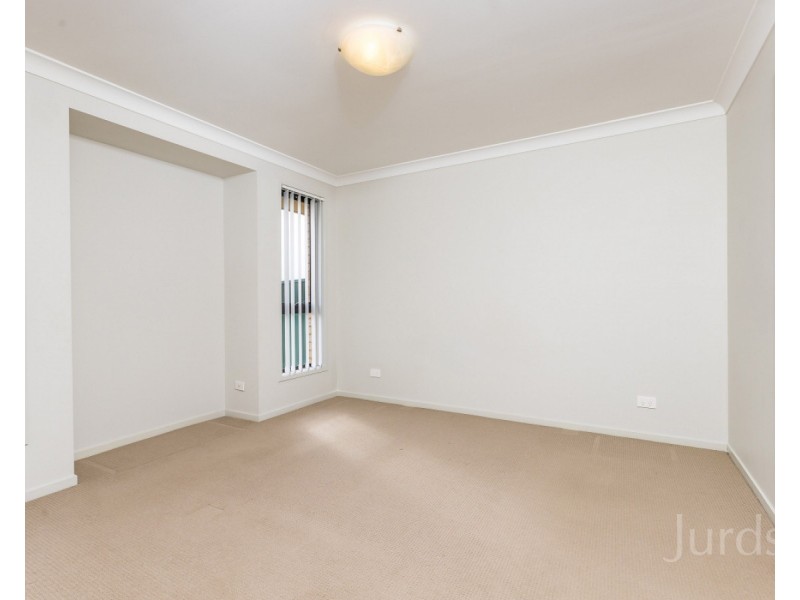 4 Shortland Drive, Rutherford NSW 2320
