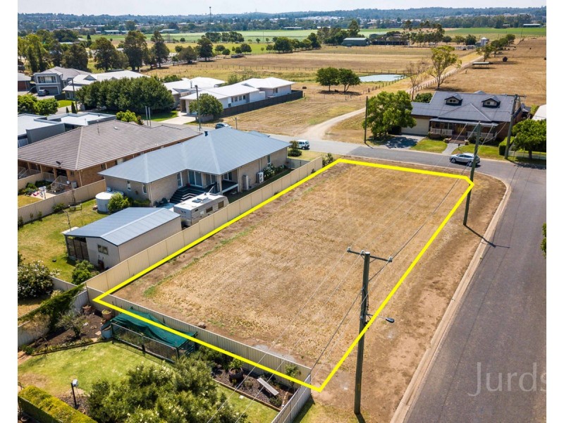 16 Bowden Street, Singleton NSW 2330