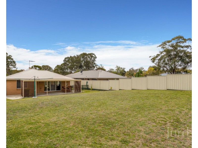 19 John Street, Ellalong NSW 2325