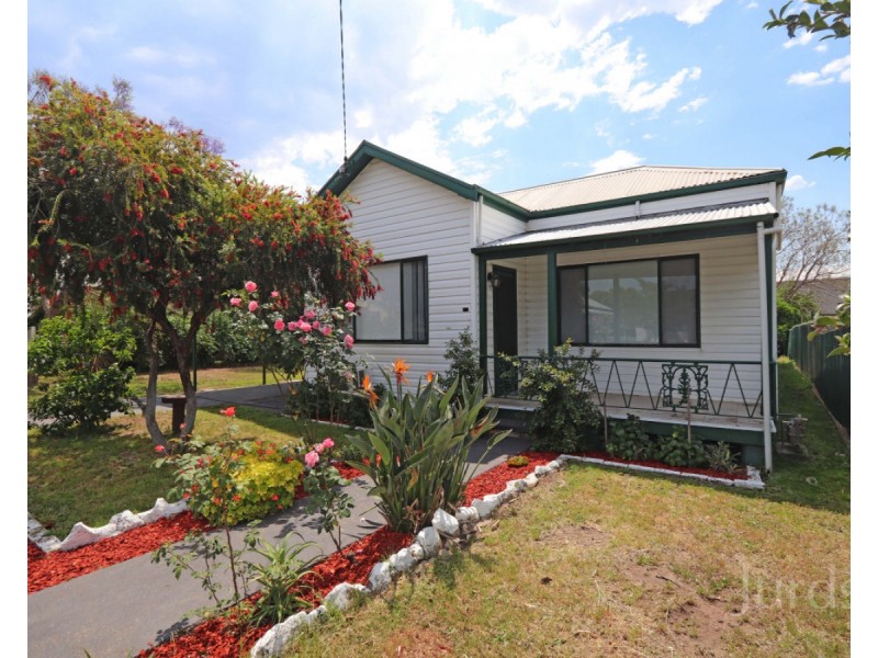 32 Mount View Road, Cessnock NSW 2325