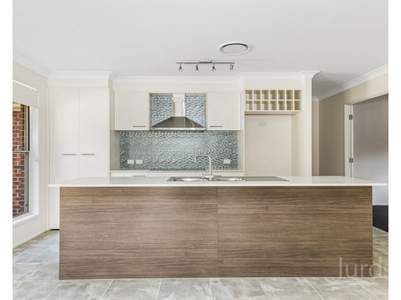 4 Stirling Street, Abernethy NSW 2325