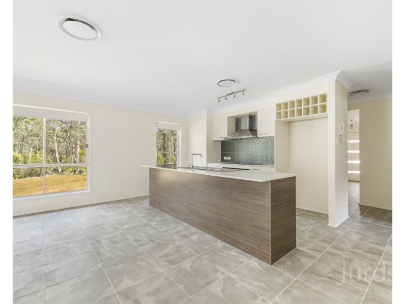 4 Stirling Street, Abernethy NSW 2325