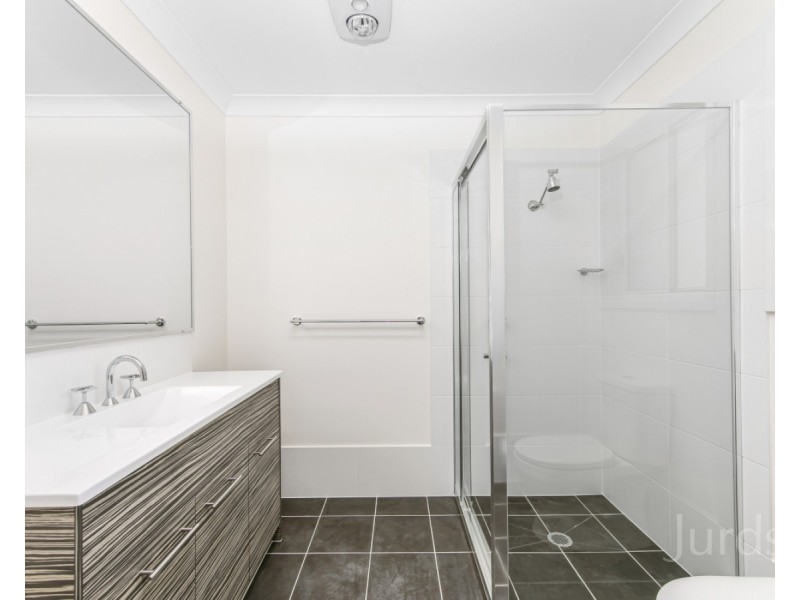 4 Stirling Street, Abernethy NSW 2325